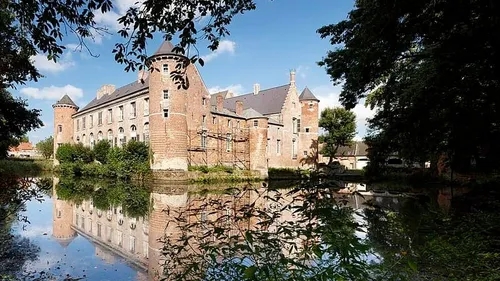 Esquelbecq en lice pour devenir le « Village préféré des Français » !