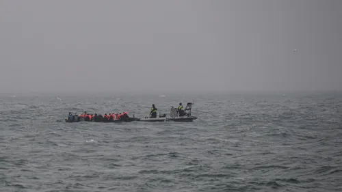 Traversée de migrants : les kayaks retirés de la vente par...
