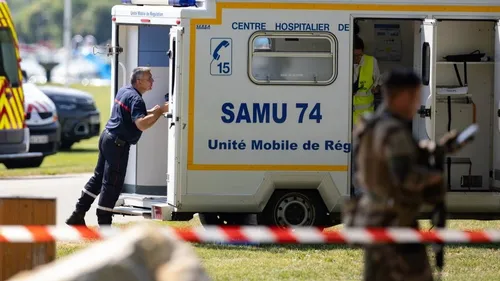 Attaque au couteau à Annecy : deux enfants toujours "en urgence...