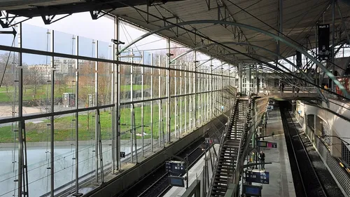 Une personne s'est jetée sur les voies en Gare Lille-Europe ce...