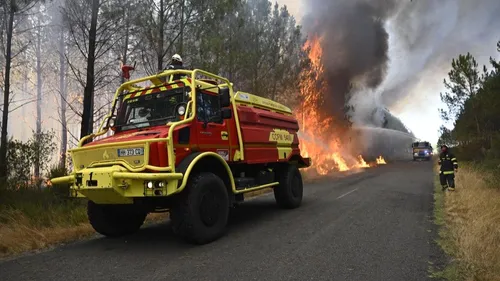 Incendie en Gironde : 2000 hectares partis en fumée pour l'instant,...