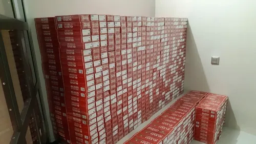 476 kg de tabacs transportés dans 43 bagages interceptés à...