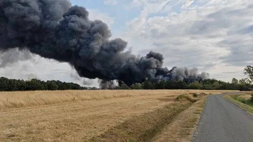137 sapeurs-pompiers mobilisés sur un violent incendie à Saint-Lys