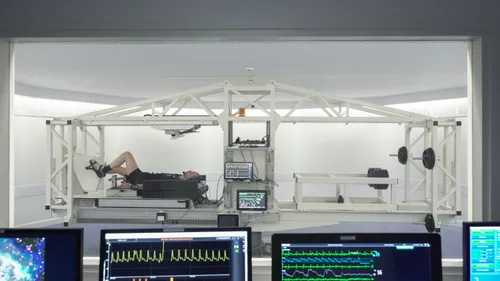 Recherche spatiale : 18.000 euros pour rester allongé pendant deux...