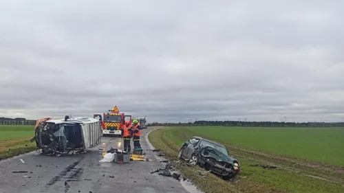 Trois blessés dans une collision frontale