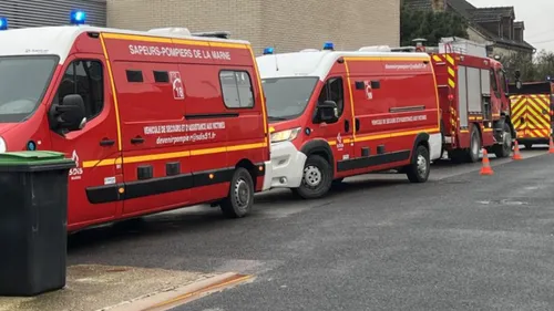 Des élèves placés en observation après de maux de tête et...