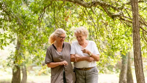 L'aide à domicile recrute dans la région !