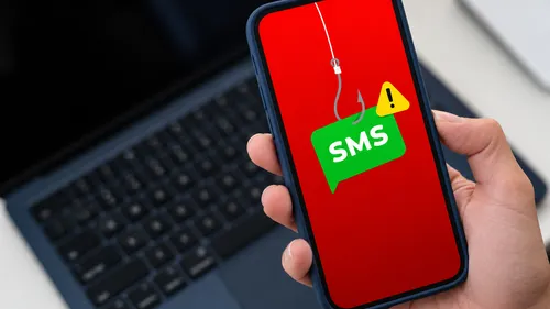 Huit mois de messages sexuels avec une fausse fillette de 11 ans