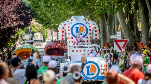 GAGNEZ VOTRE MAILLOT À POIS PERSONNALISÉ ET VOTRE PANIER GOURMAND...