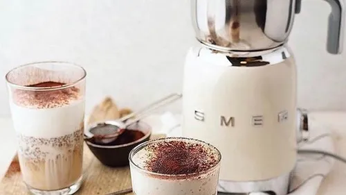 GAGNEZ VOTRE CHOCOLATIÈRE SMEG
