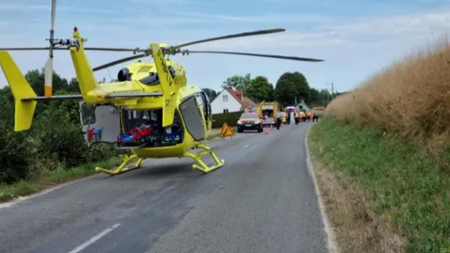 Trois cyclistes percutés par une voiture à Montcavrel, une femme...