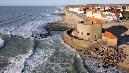 Un adolescent découvre  25kg de cocaïne sur la plage d'Ambleteuse