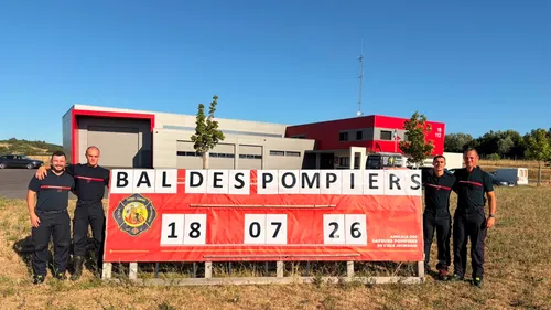 Les pompiers font leur bal à L'Isle-Jourdain (Gers)