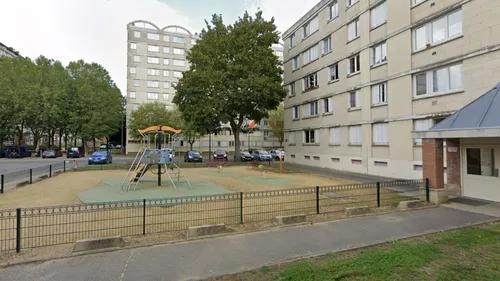 Un enfant de deux ans chute du deuxième étage d'un immeuble à Beauvais