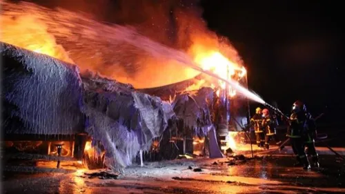 Lens : l'A21 coupée après l'incendie d'un poids-lourd jeudi soir