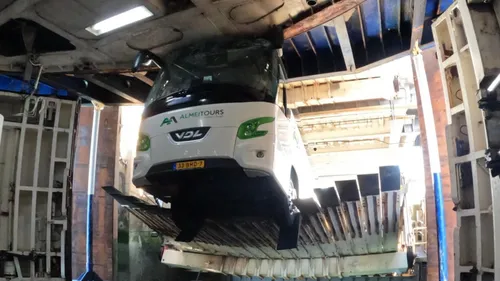 Port de Calais : un car écrasé par la rampe d'un ferry