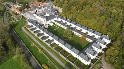 La Chartreuse de Neuville-sous-Montreuil sélectionnée par le Loto...