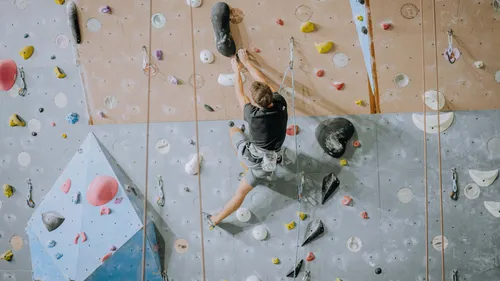 REMPORTEZ VOS ACCES EN FAMILLE A FUN CLIMBING LILLE/LESQUIN ! 