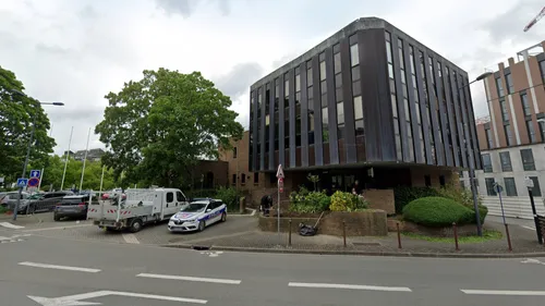 Villeneuve d'Ascq : le commissariat visé par des tirs de mortiers...