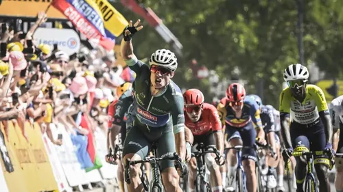 Vidéo | Tour de France : À Bordeaux Jasper Philipsen remporte sa...
