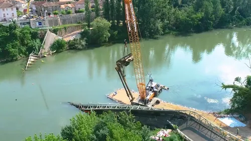 Cinq ans après, le procès de l'effondrement du pont de...