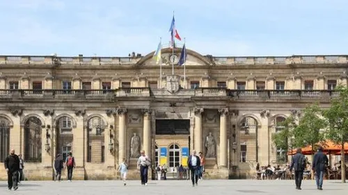 Bordeaux : la consultation sur l'avenir de la porte de l'Hôtel de...
