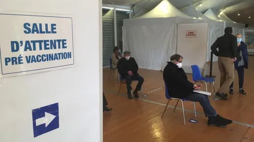 COVID-19: Les centres de vaccination de la région ont fermé leurs...