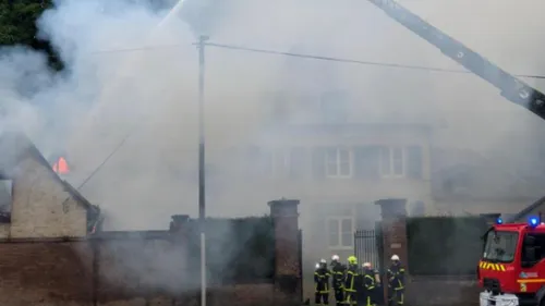 Esquerdes : la dépendance d’une maison détruite dans un...