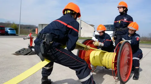 Le permis à moitié prix pour les jeunes sapeurs-pompiers.