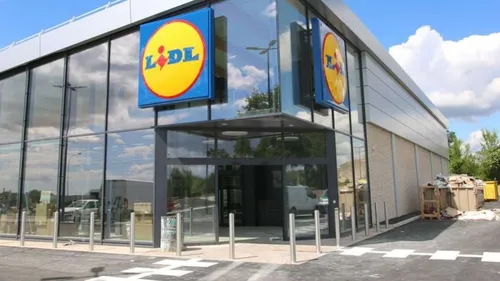 Robot pâtissier, taille-haies, jouets pour enfants... Lidl lance sa...