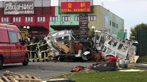 Une camionnette littéralement soufflée par une explosion dans le Nord 