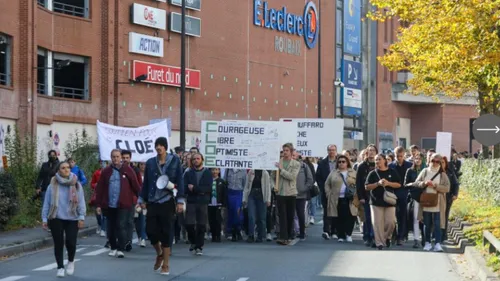 Roubaix :  près de 300 personnes ont marché pour Cloé, avenue des...
