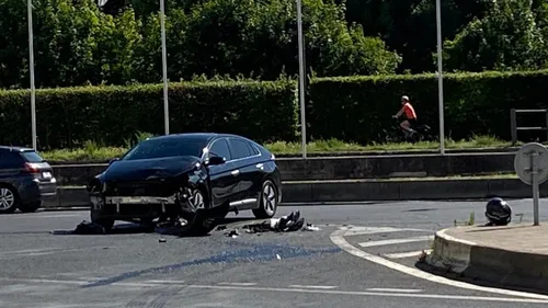 Un motard grièvement blessé dans une collision