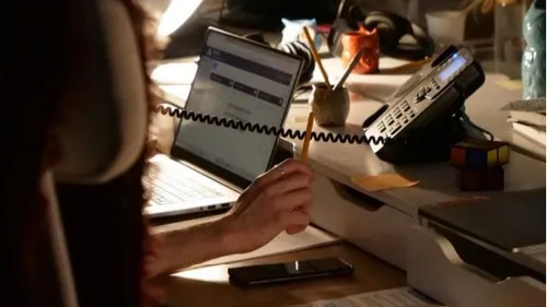 Nightline : une plateforme d'écoute pour les étudiants .