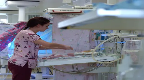 Hôpital : prime et hausse de salaire pour les sages-femmes