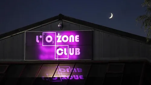 Un violent incendie s'est déclaré cette nuit dans la discothèque...