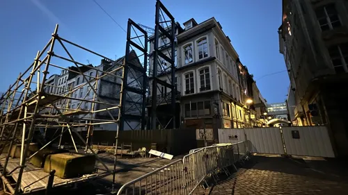 Effondrements des immeubles à Lille : le démontage des palissades a...