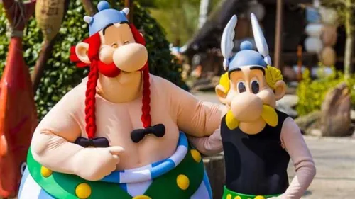 Le Parc Astérix lance sa nouvelle campagne de recrutement : 2500...