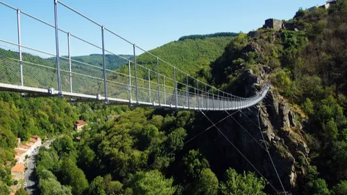 Suicide depuis la  passerelle de Mazamet