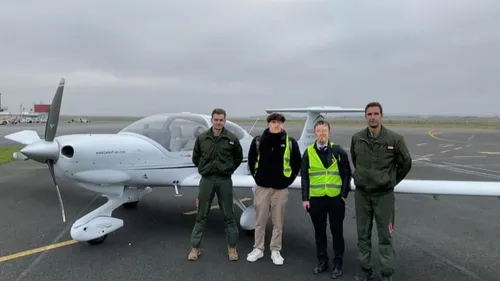 L'Armée de l'air vole au secours de deux pilotes égarés
