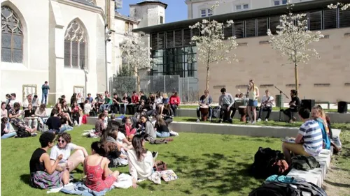 Reims lance une grande enquête étudiante 