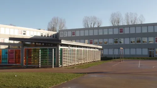 Une professeure de 59 ans décède après un malaise au collège...