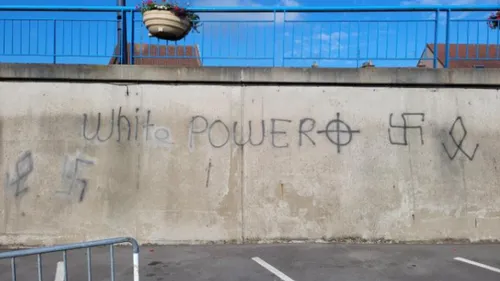 Des tags nazis découverts à La Gorgue et Estaires