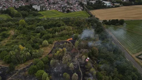 18 hectares de végétation détruits par un incendie sur les terrils...