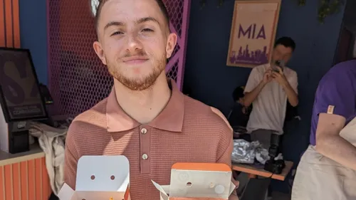 Michou inaugure "Mealy" à Amiens ce samedi 8 juin, le tout premier...