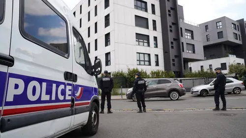 Refus d'obtempérer à Hem : un automobiliste renverse un policier et...
