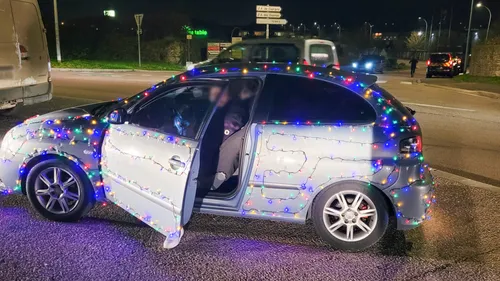 Une voiture n'est pas un sapin