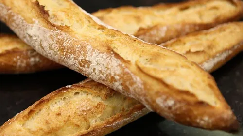 OÙ TROUVER LES MEILLEURS : BAGUETTES TRADITION, CROISSANTS,...