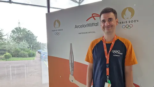 "On est capable d'exister" : Clément portera la flamme Paralympique...