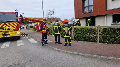 Incendie rue Tanger à Calais : un appartement détruit, l'immeuble...